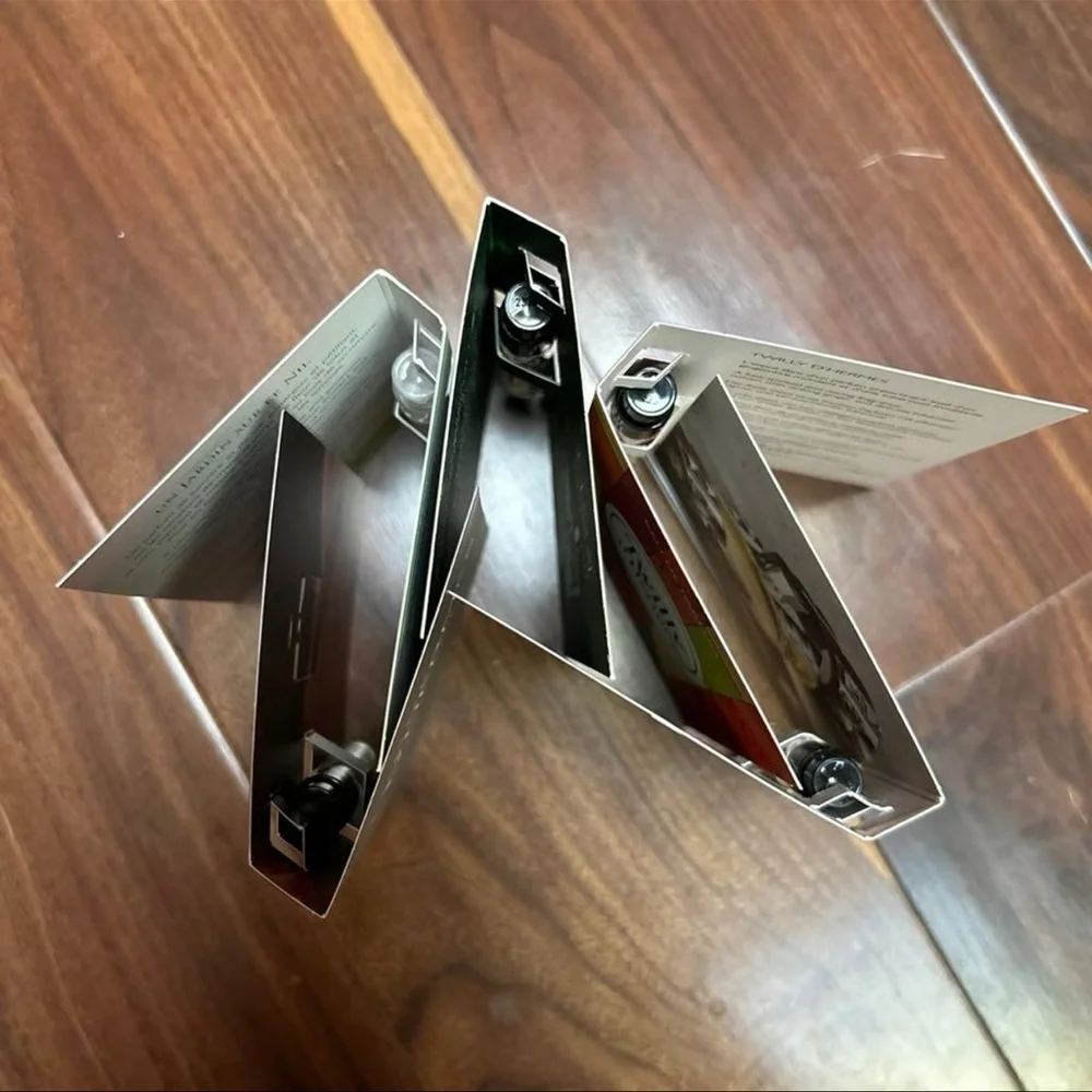 NEW ~ HERMES ~ 5 SAMPLES SET